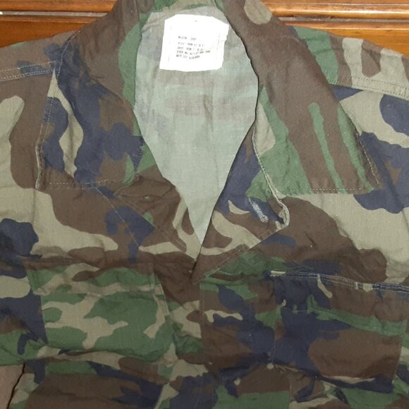 Woodland Camo Pattern * Vintage Long Sleeve, Medium Short, Coat, Combat * EUC * - Picture 7 of 7